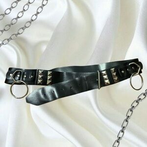 Black Studded O Ring Belt